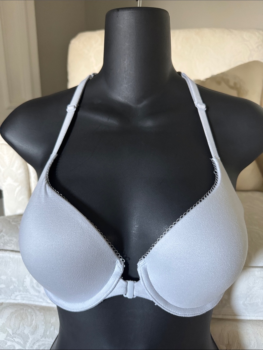 Victoria's Secret Body by Victoria Front Close Lace Racerback Bra Gray 32 C